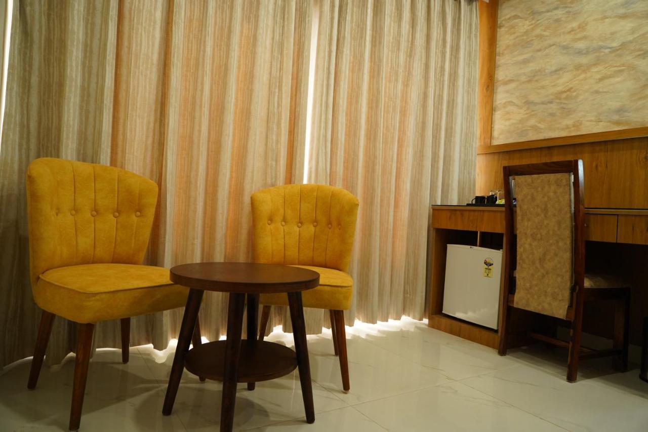 Hotel Shanti Sagar Kharar Exterior photo