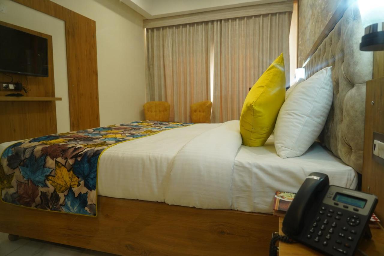 Hotel Shanti Sagar Kharar Exterior photo
